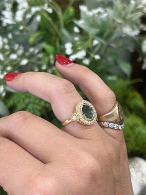 Green Tourmaline and Diamond Ring in 18ct Yellow Gold