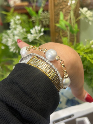 Pearl and Chain Bracelet in Yellow Gold