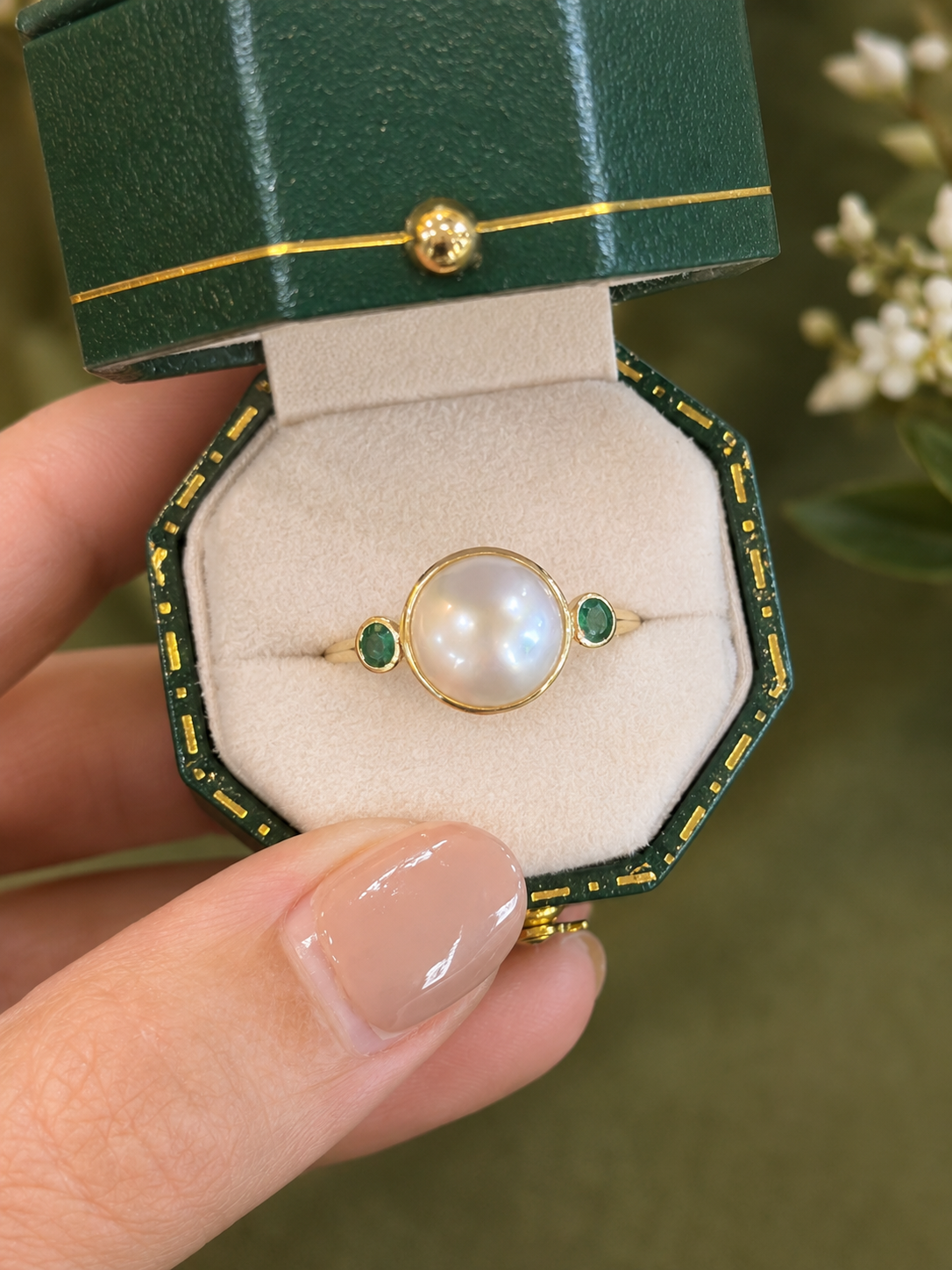 Mabe Pearl and Emerald in 9ct Yellow Gold