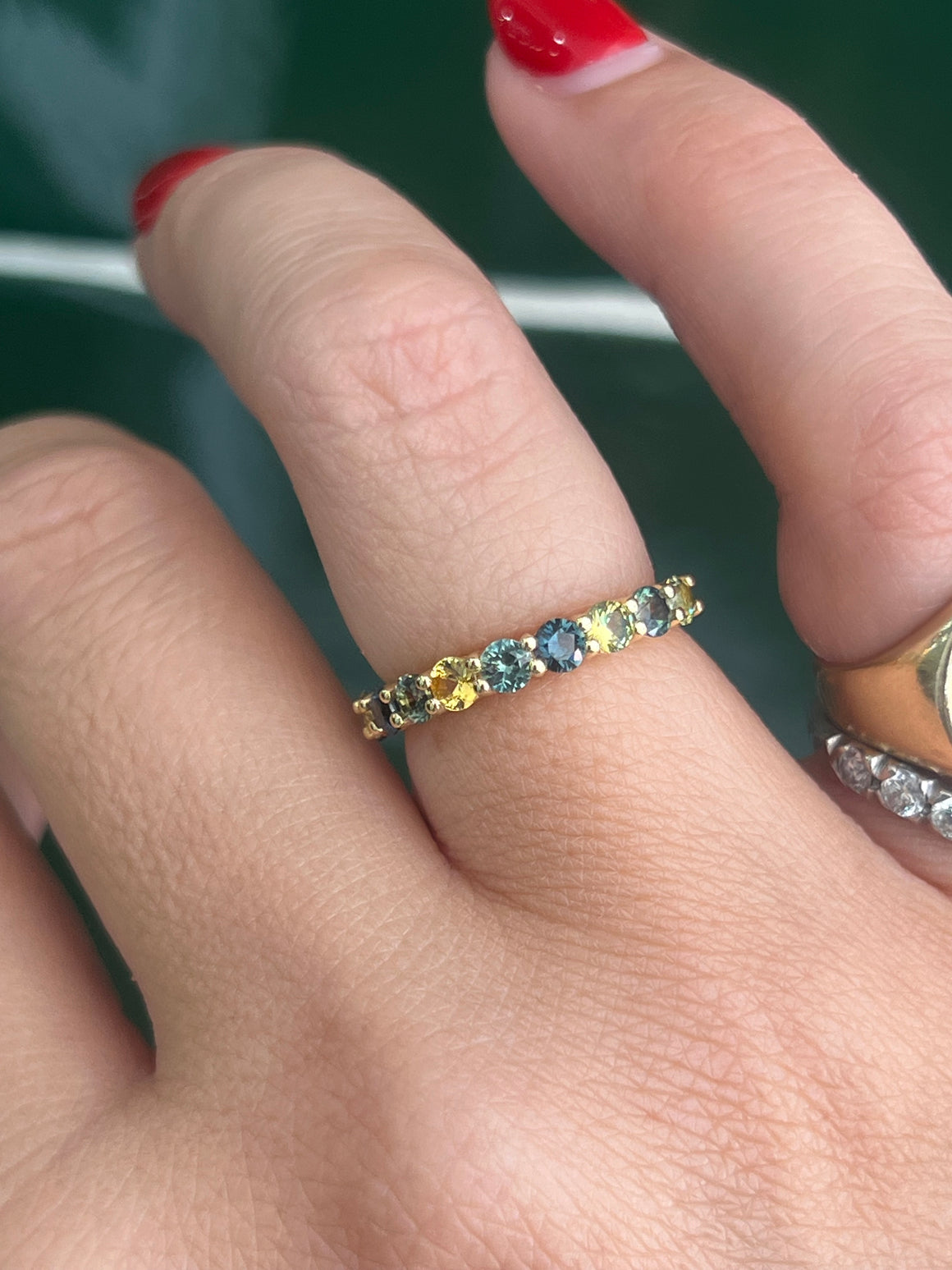 Australian Sapphire Band in 18ct Yellow Gold
