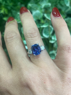Tanzanite and Diamond Ring in 18ct White Gold