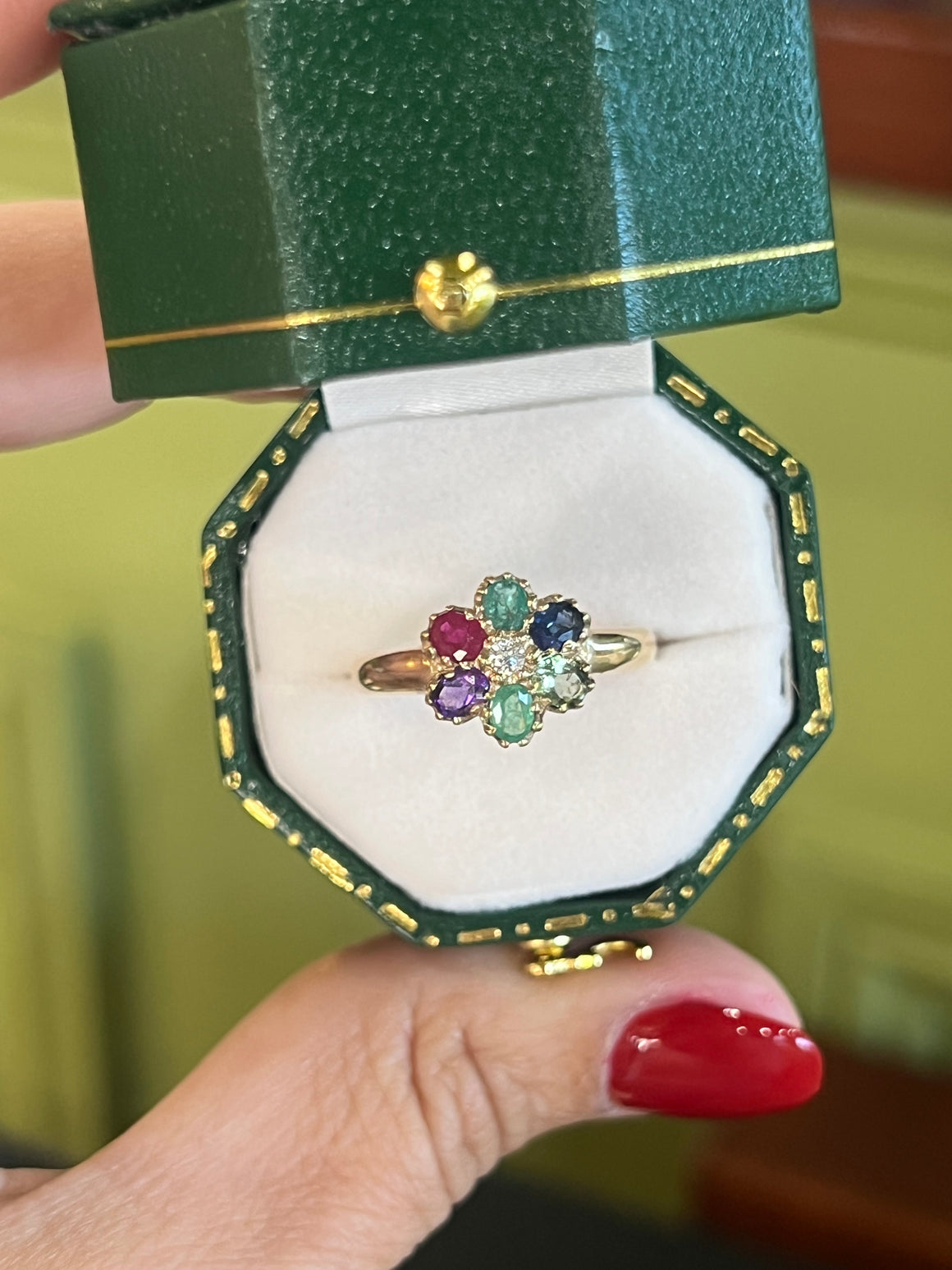 DEAREST Daisy Ring in 9ct Yellow Gold