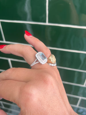 Aquamarine and Diamond Ring in 18ct White Gold
