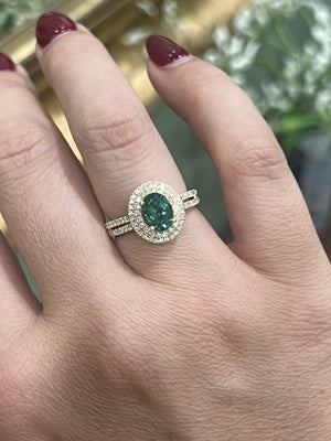 Green Tourmaline and Diamond Ring in 18ct Yellow Gold
