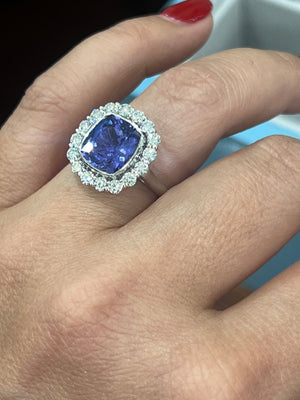 Tanzanite and Diamond Ring in 18ct White Gold