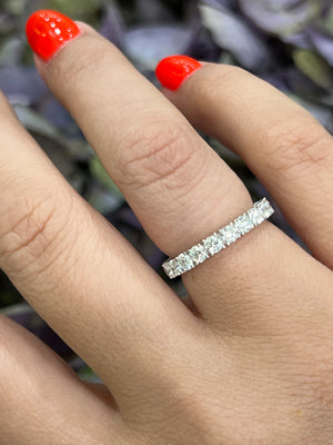 Diamond Band in 18ct White Gold (2.10cts)