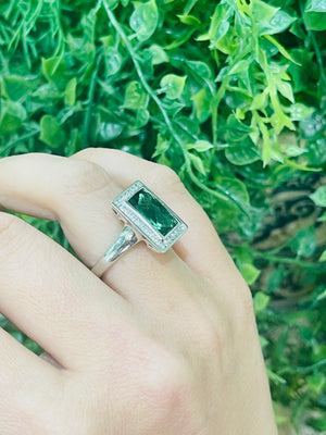 Green Tourmaline and Diamond Ring in 18ct White Gold
